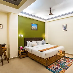 tripli-hotels-silver-shine.hotels-varanasi.com/